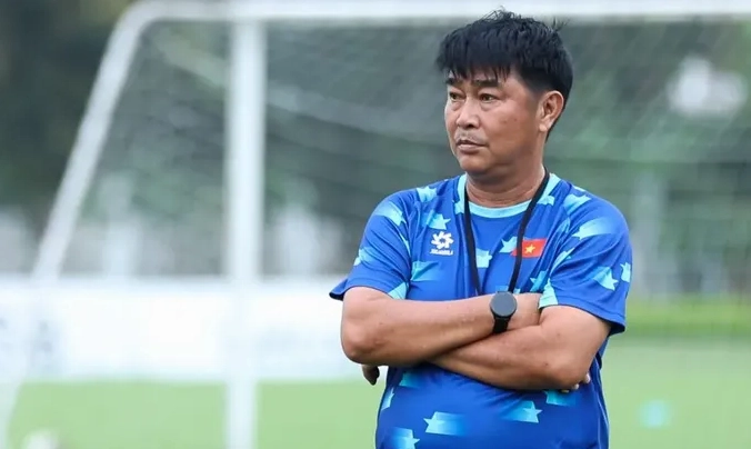 HLV Trần Minh Chiến dẫn dắt Đà Nẵng.
