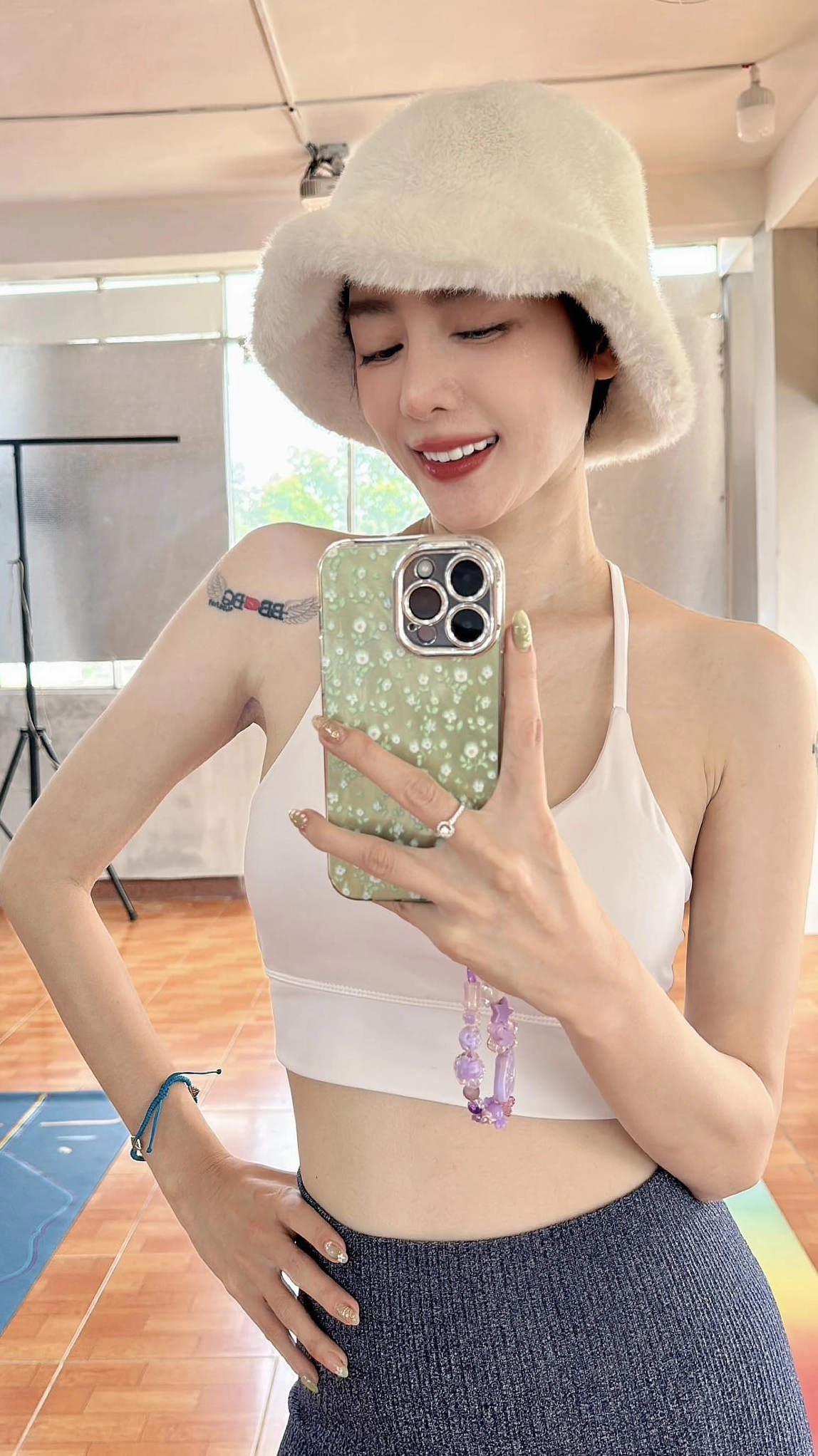 Kim Nhã và các thành viên BB&BG trong một dự án chung