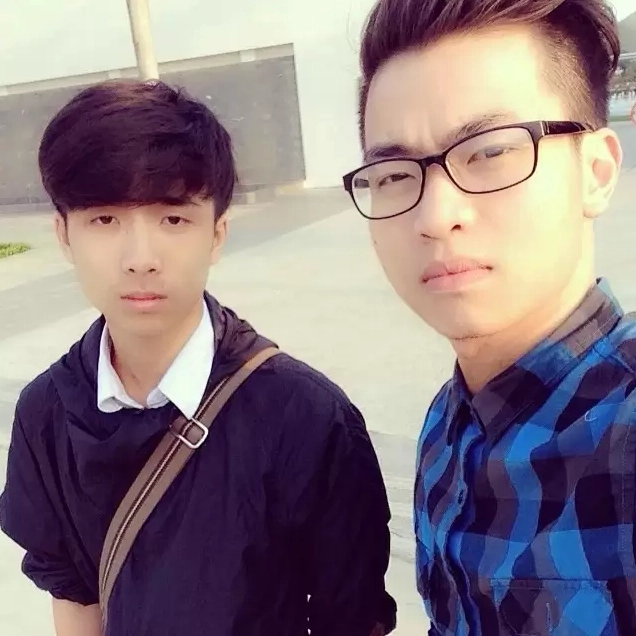 Ninh Anh Bùi và Nguyễn Tùng Dương trong dự án của họ.