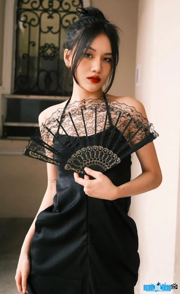 Saabirose - nữ ca sĩ xinh đẹp