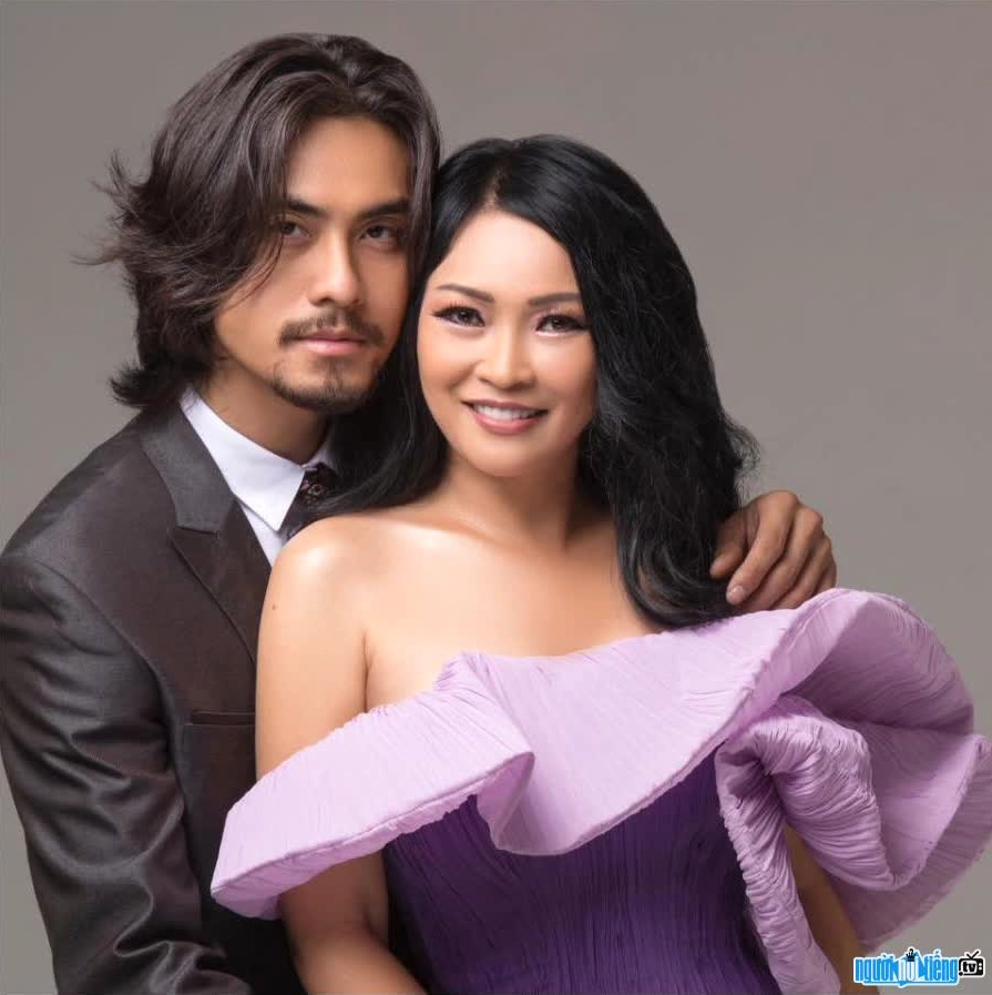 Thông tin về ca sĩ Phương Thanh và bạn trai kém tuổi Doãn Chí Kiên đang được dư luận quan tâm