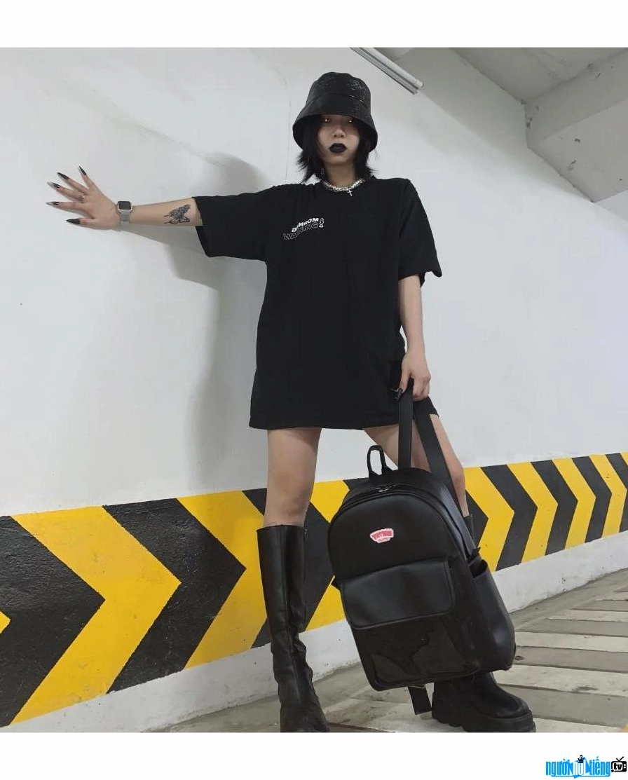 Trần Huyền Diệp với phong cách cool ngầu