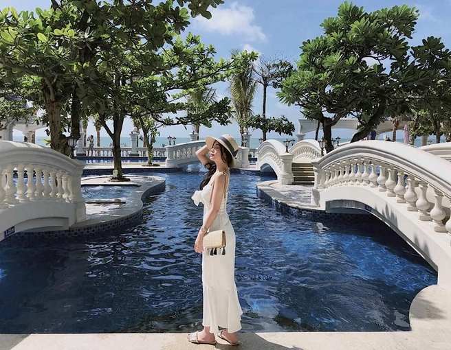 Vân Anh Faptv với vẻ đẹp cuốn hút